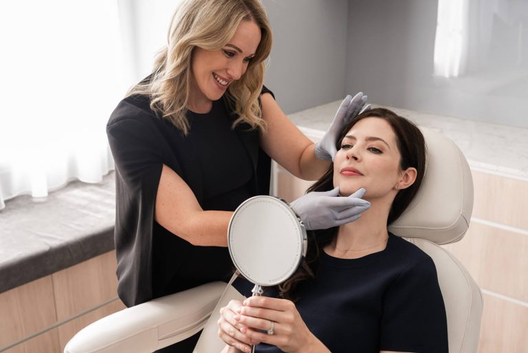 Dr Kate performing cosmetic injectable treatment